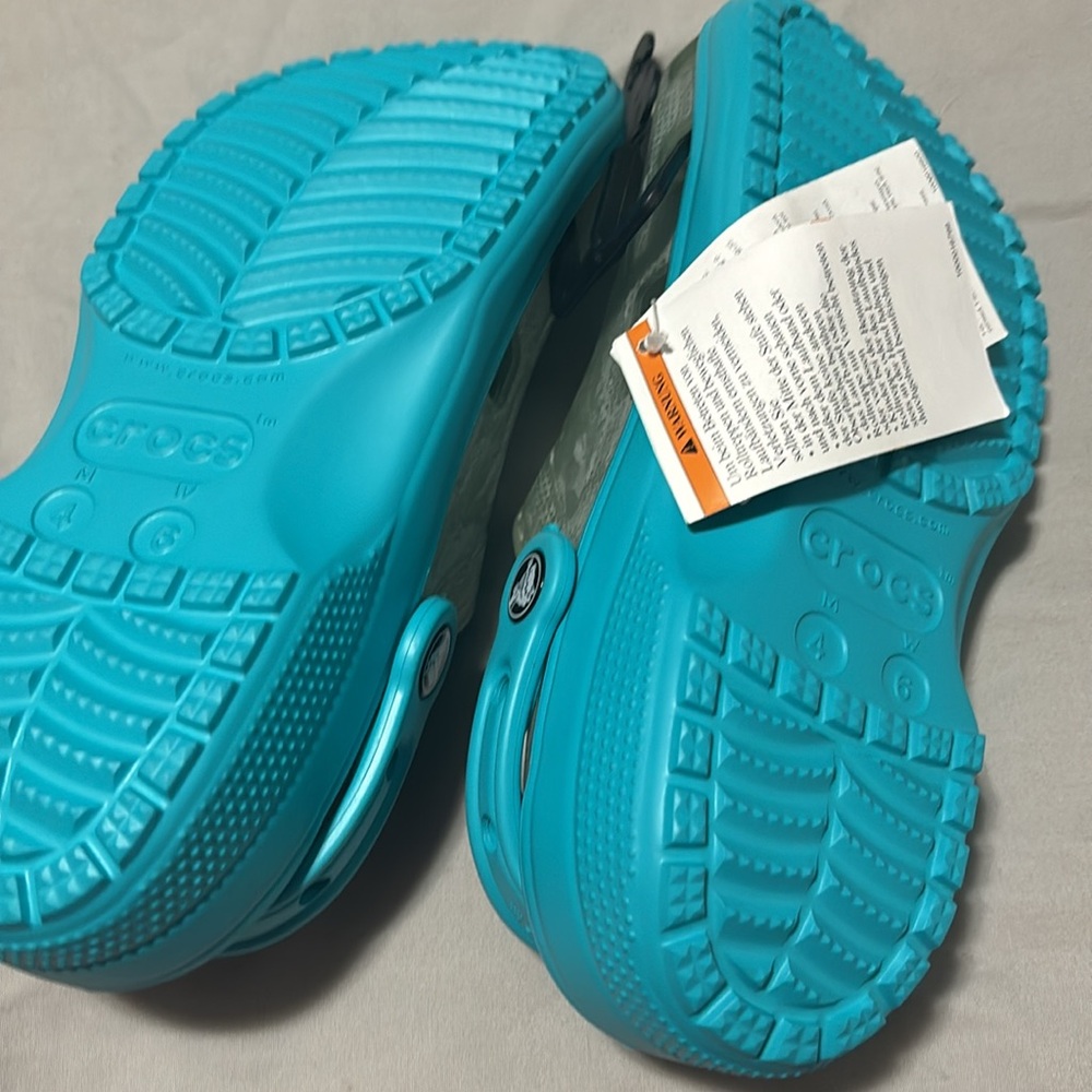 Crocs - Picture 2 of 3